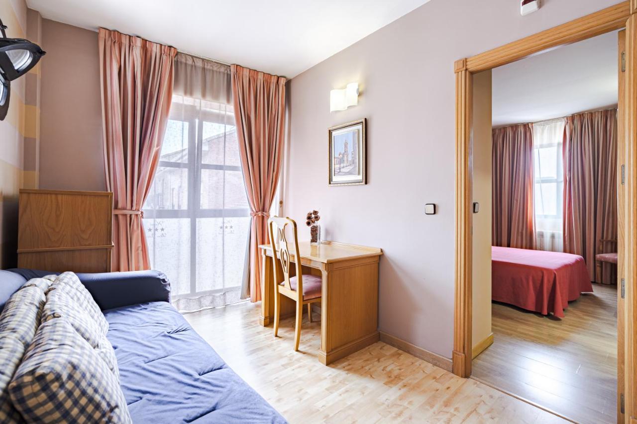 Meco Hostal Don Juan מראה חיצוני תמונה