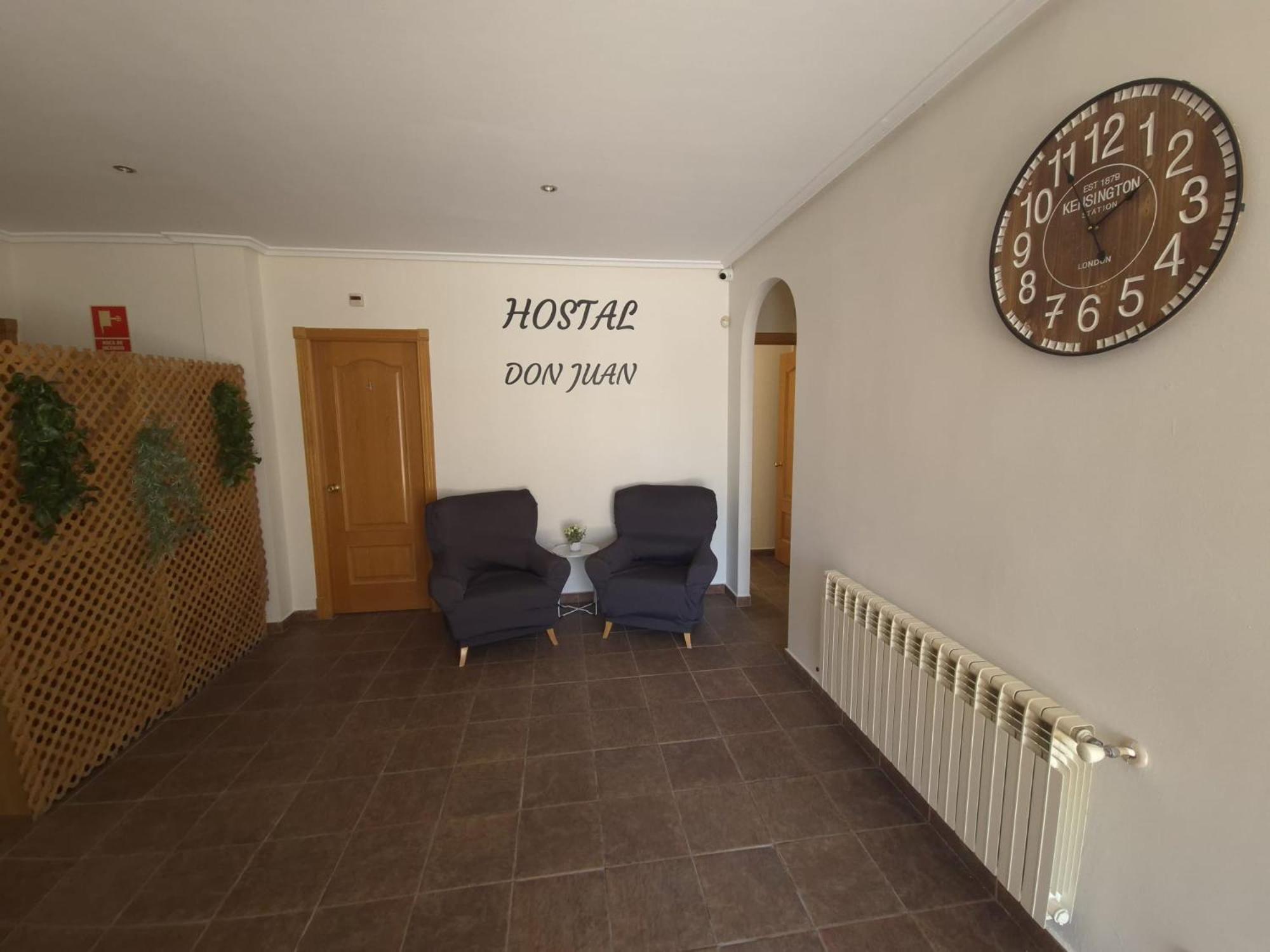 Meco Hostal Don Juan מראה חיצוני תמונה